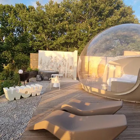 Atmosfera Bubble Glamping Luxury tent *
